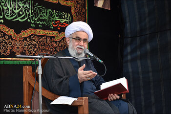 Holy Quran guide of man in this world, hereafter: Ayatollah Ramazani