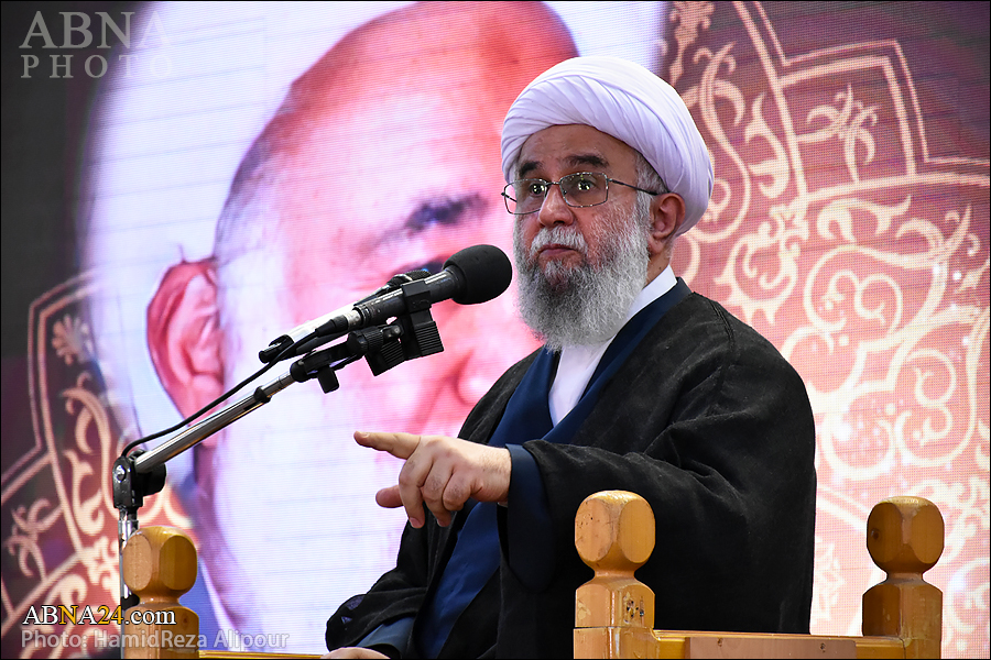 Imam Khomeini, teacher of forming government of human values and dignity: Ayatollah Ramazani