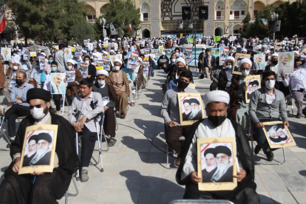 گزارش تصویری/ اجتماع حوزه علمیه قم در اعتراض به کشتار شیعیان افغانستان