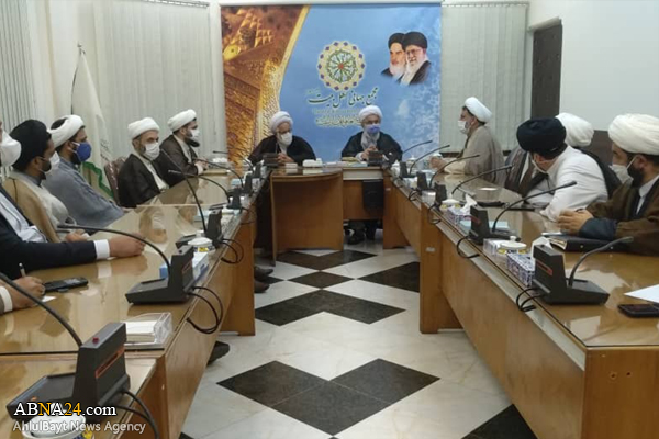 Photos: Researchers, director of Strategic Studies Group of Ahlul Bayt World Assembly meet with Ayatollah Ramazani