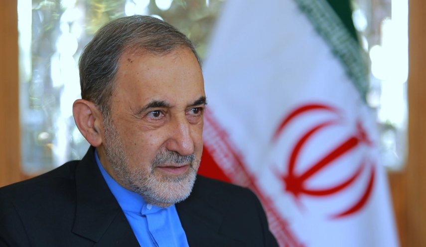 ولايتي يؤكد وقوف ايران الى جانب افغانستان حكومة وشعبا