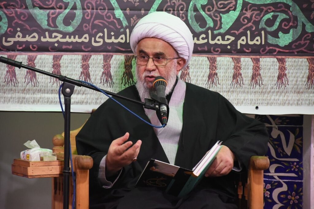 آية الله رمضاني: الإخلاص بوابة سعادة الإنسان