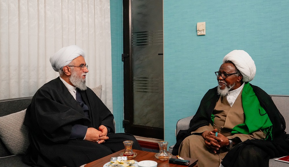 الأمين العام للمجمع العالمي لأهل البيت (ع) في لقائه مع الشيخ الزكزاكي: أنتم المصداق الحقيقي لـ