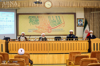 Committee of History and Life of Hazrat Abu Talib Conference/Hazrat Abu Talib in prayer and Ziarat