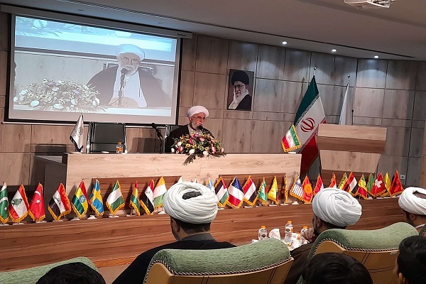 Ayatollah Ramazani called for holding Quranic circles on Ramadan at AhlulBayt (a.s.) Intl. Univ.