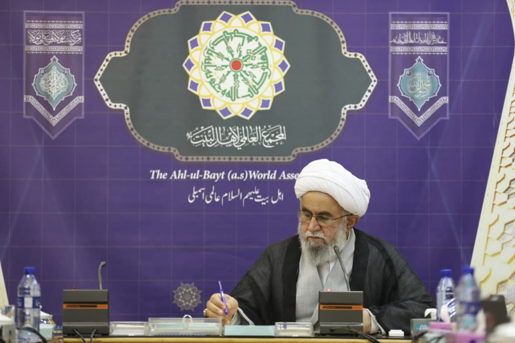 Condolence message of Ayatollah Ramazani over martyrdom of Iran President and his accompanying delegation