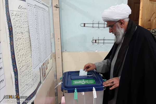 Photos: Ayatollah Ramazani casts his vote for parliamentary, Assembly of Experts elections