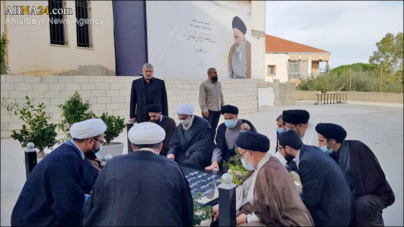 Аятолла Рамезани присутствовал на могиле покойного Алламе «Сейед Джафар Мортеза Аль-Амели» + фото