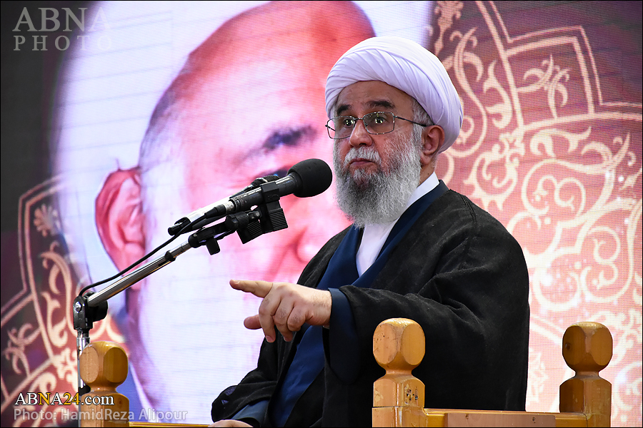 آیت‌الله رمضانی: امام خمینی(ره)، معلم تشکیل حکومتِ ارزش‌ها و کرامت بشری بود