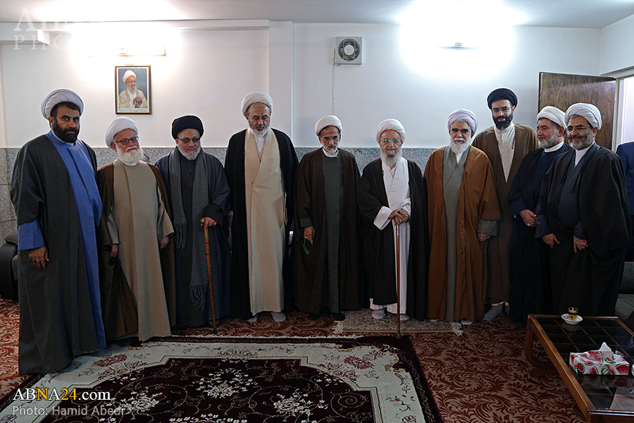 Photos: Ayatollah Makarem Shirazi receives scientific committee of conference on Hazrat Abu Talib (AS)