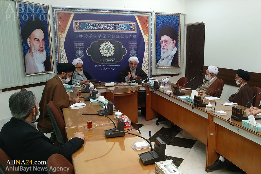Photos: Members of I'tikaf headquarters meet with Ayatollah Ramazani