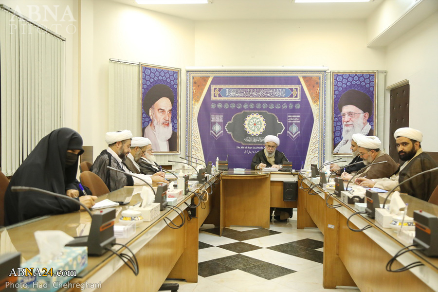Photos: Organizers of the conference “Umana al-Rosol” met with Ayatollah Ramazani