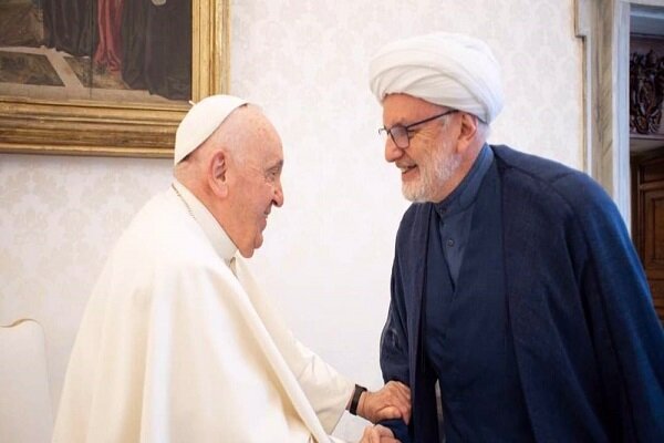 حكاية رد البابا على رسالة عالم الدين الشيعي وإدانة الإساءة إلى القرآن من قبل زعيم كاثوليك العالم